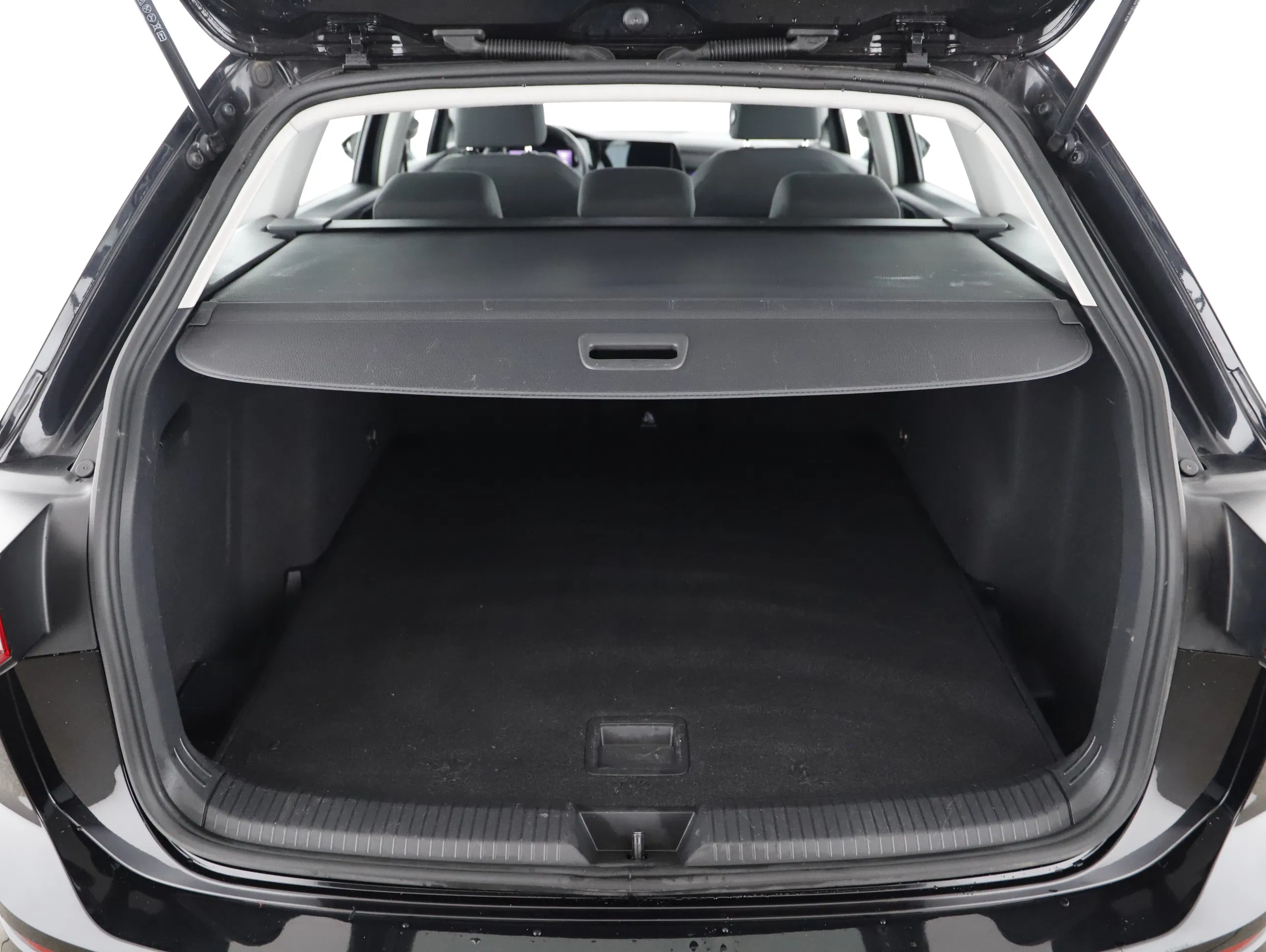 VW Golf VIII Variant 2.0 TDI Life | Bild 16 von 21