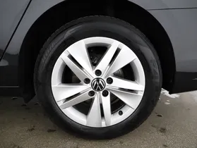 VW Golf VIII Variant 2.0 TDI Life | Thumbnail 20 von 21