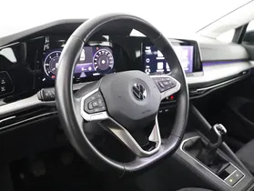 VW Golf VIII Variant 2.0 TDI Life | Thumbnail 4 von 21