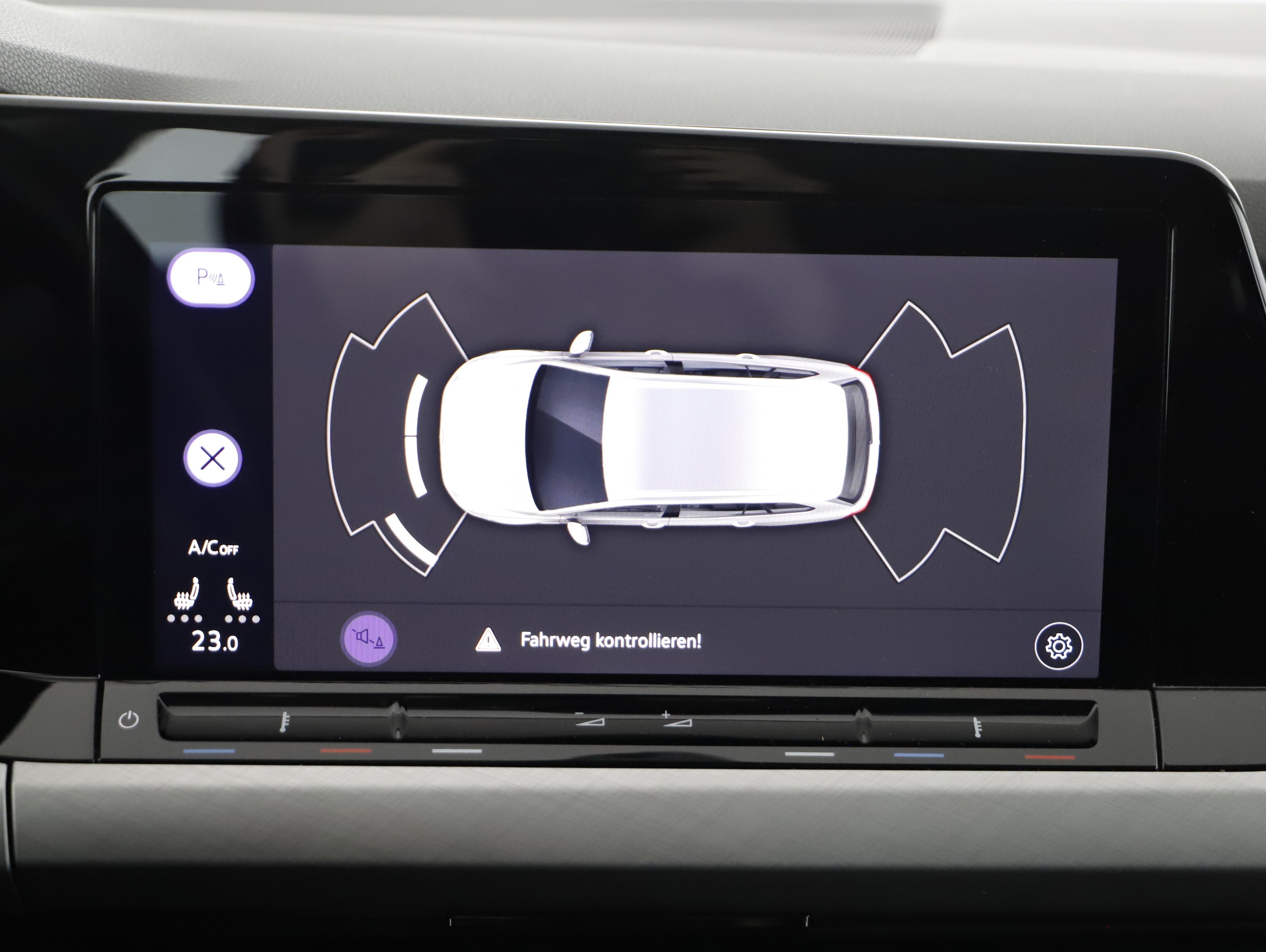 VW Golf VIII Variant 2.0 TDI Life | Bild 9 von 21