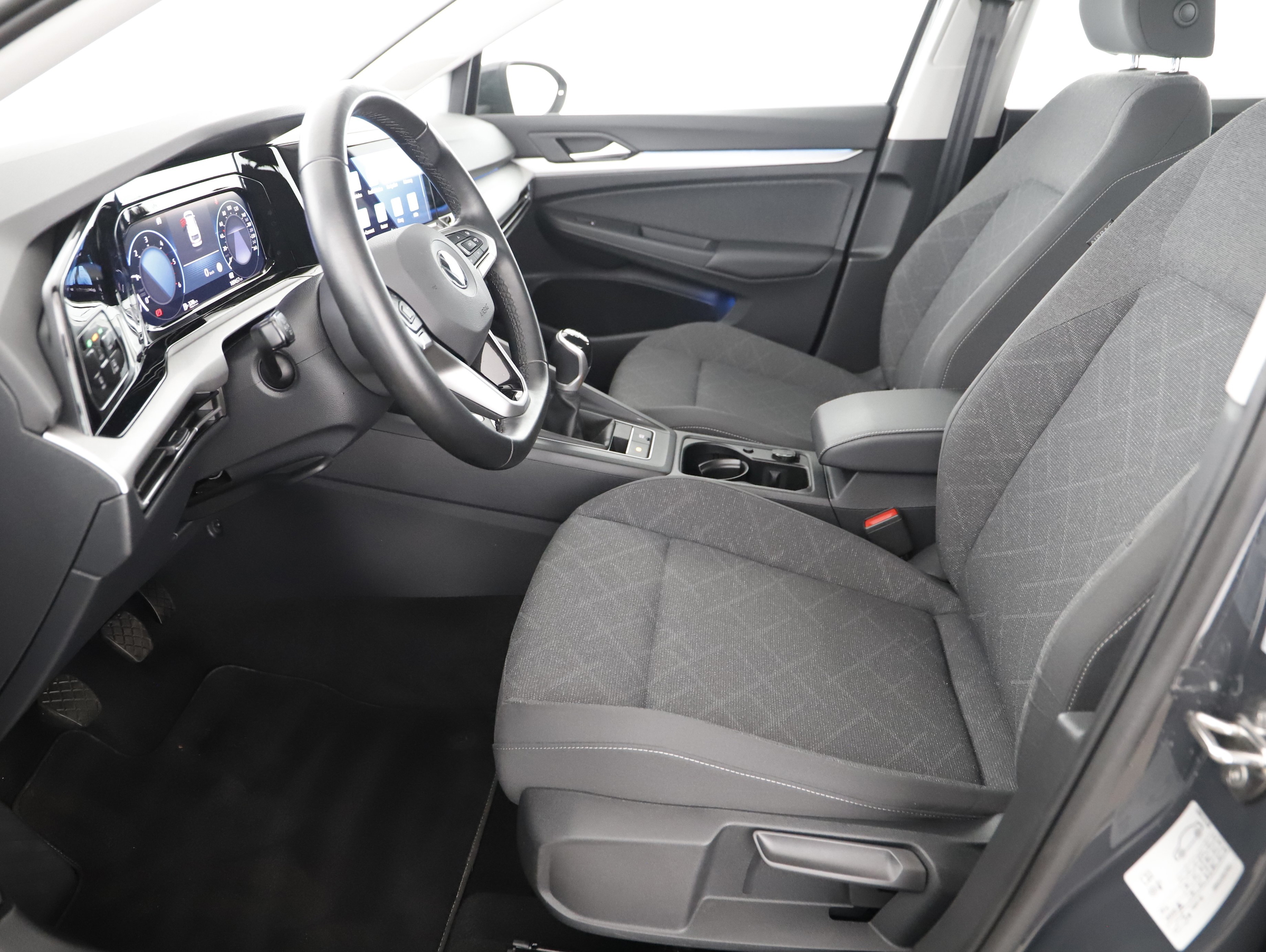 VW Golf VIII Variant 2.0 TDI Life | Bild 2 von 22