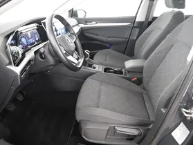 VW Golf VIII Variant 2.0 TDI Life | Thumbnail 2 von 22