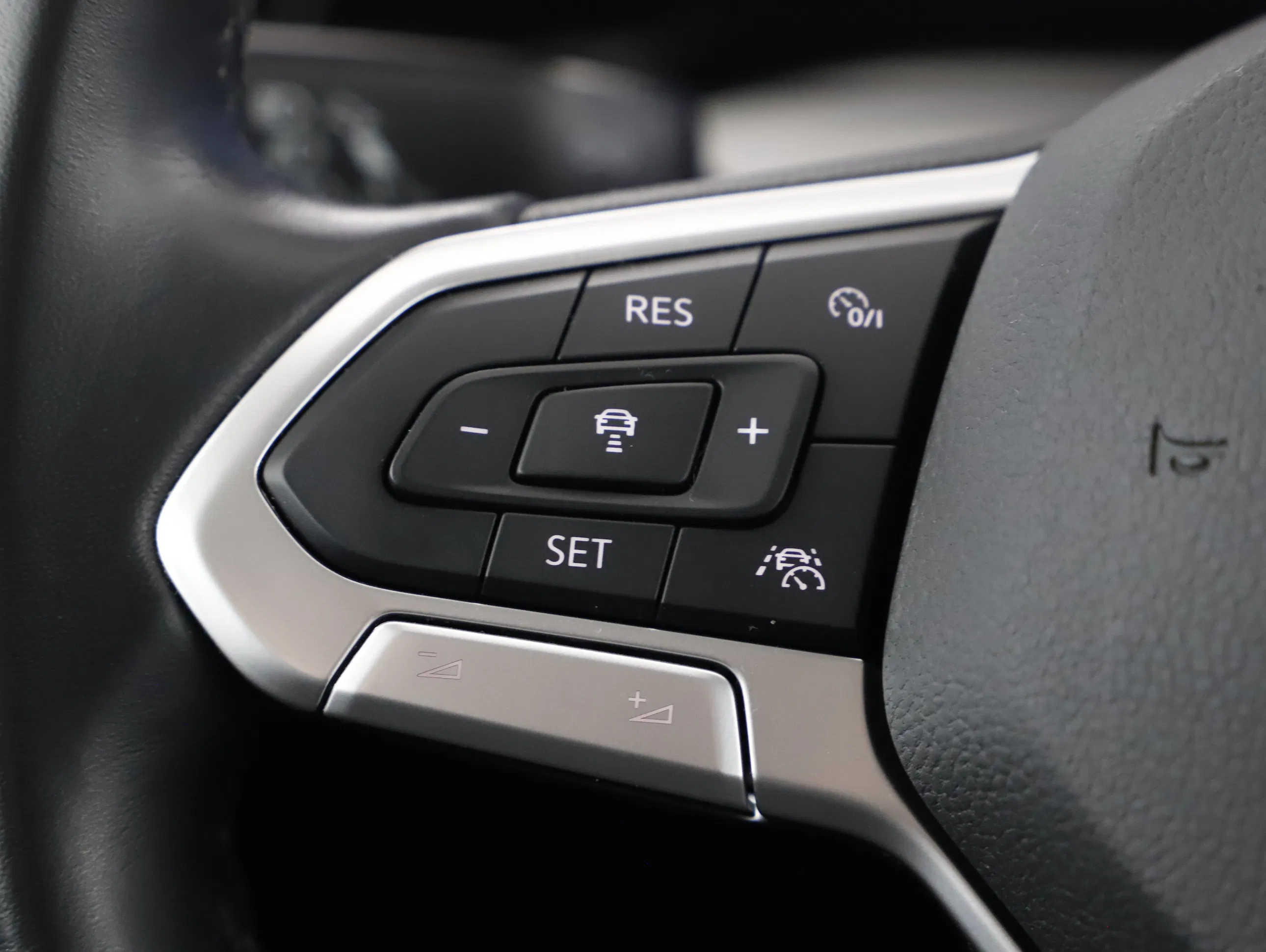 VW Golf VIII Variant 2.0 TDI Life | Bild 12 von 22