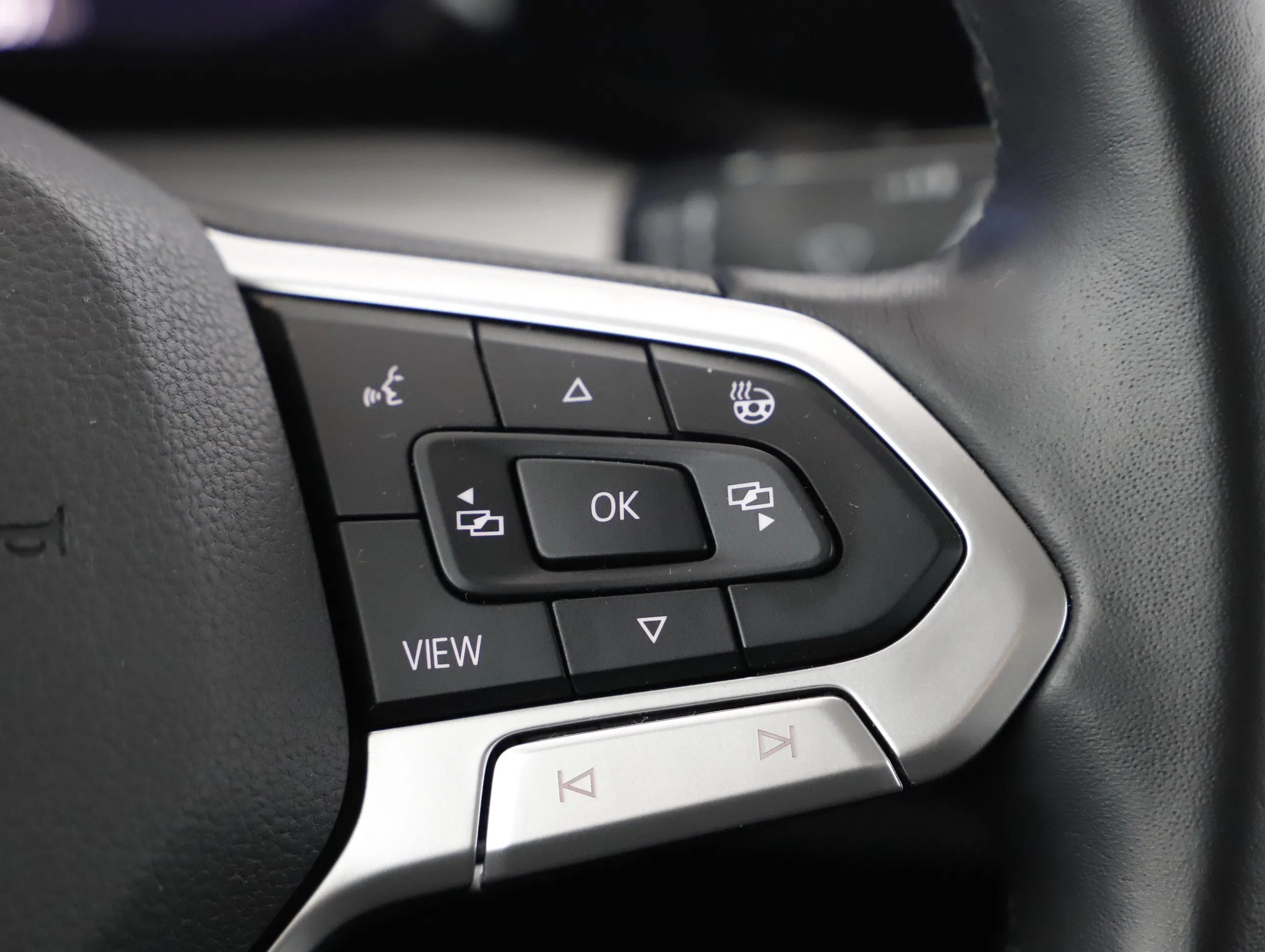 VW Golf VIII Variant 2.0 TDI Life | Bild 13 von 22