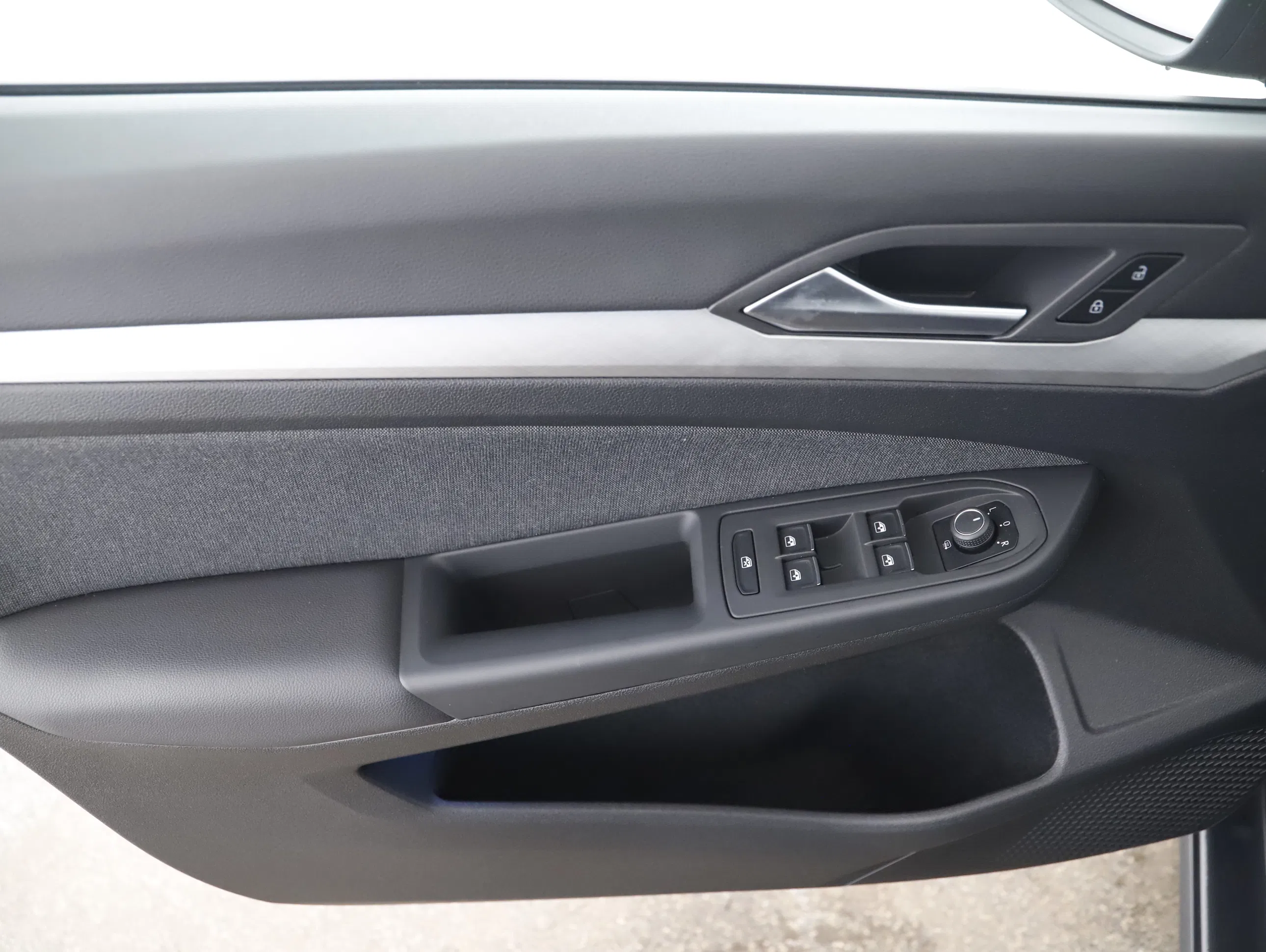 VW Golf VIII Variant 2.0 TDI Life | Bild 15 von 22