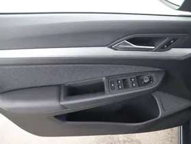 VW Golf VIII Variant 2.0 TDI Life | Thumbnail 15 von 22