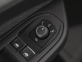 VW Golf VIII Variant 2.0 TDI Life | Thumbnail 16 von 22