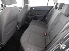 VW Golf VIII Variant 2.0 TDI Life | Thumbnail 3 von 22