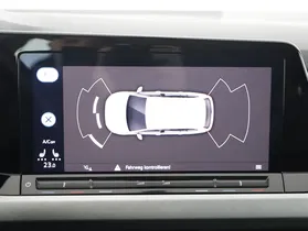 VW Golf VIII Variant 2.0 TDI Life | Thumbnail 10 von 22