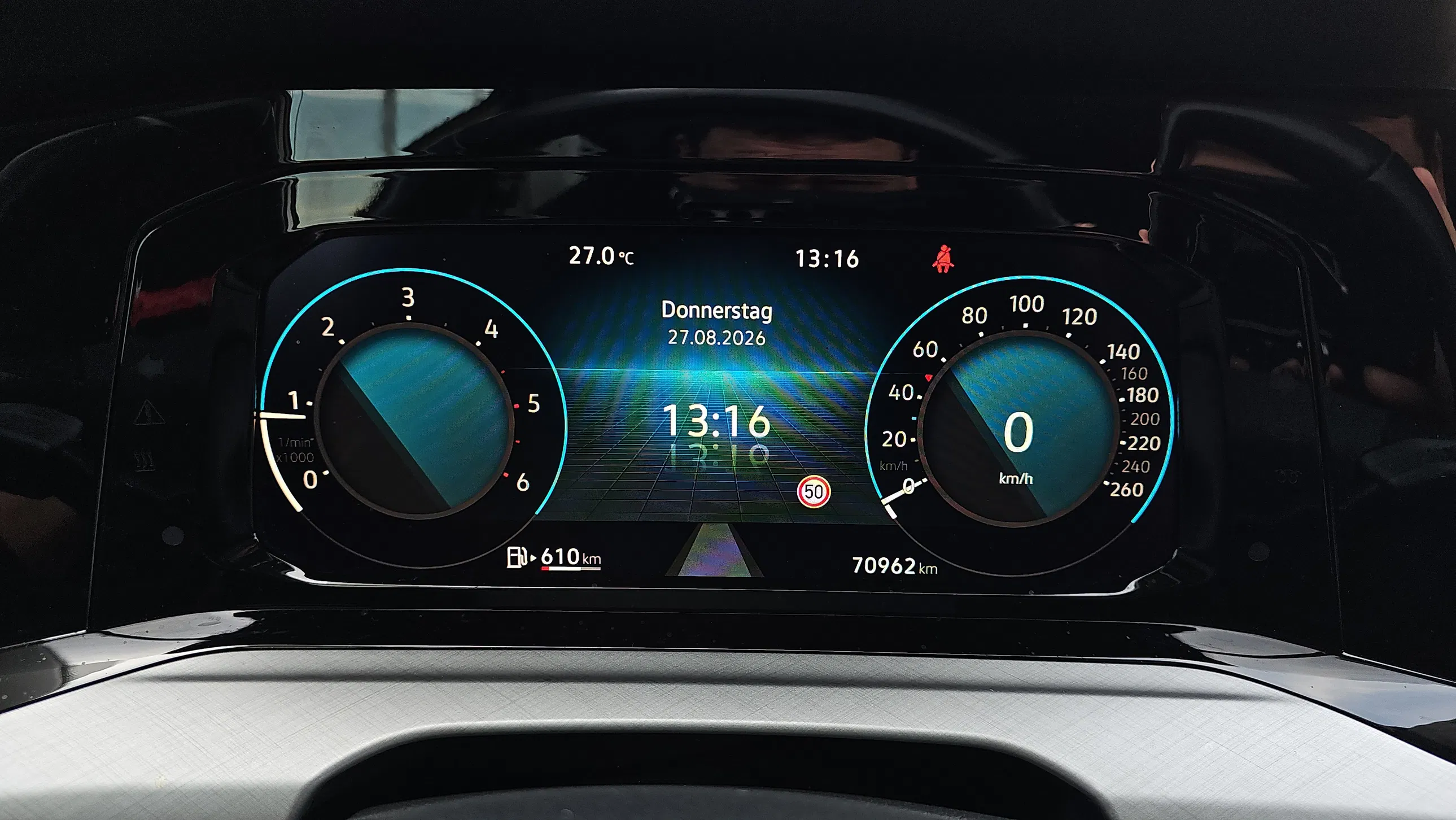 VW Golf VIII Variant 2.0 TDI Life | Bild 10 von 20