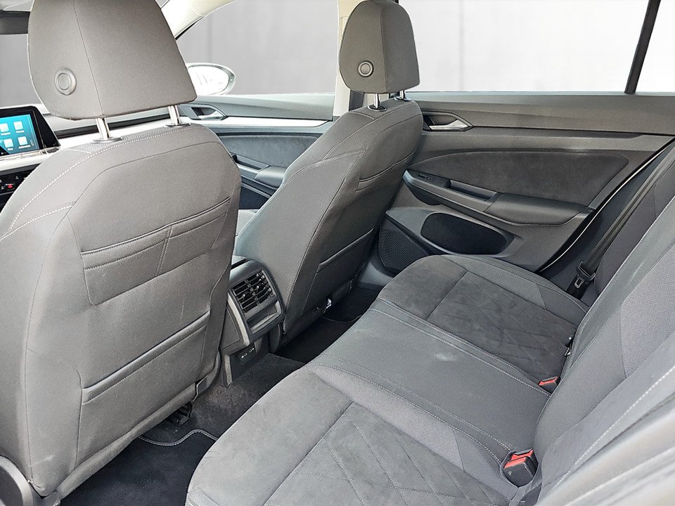 VW Golf VIII Variant 2.0 TDI Life | Bild 16 von 20