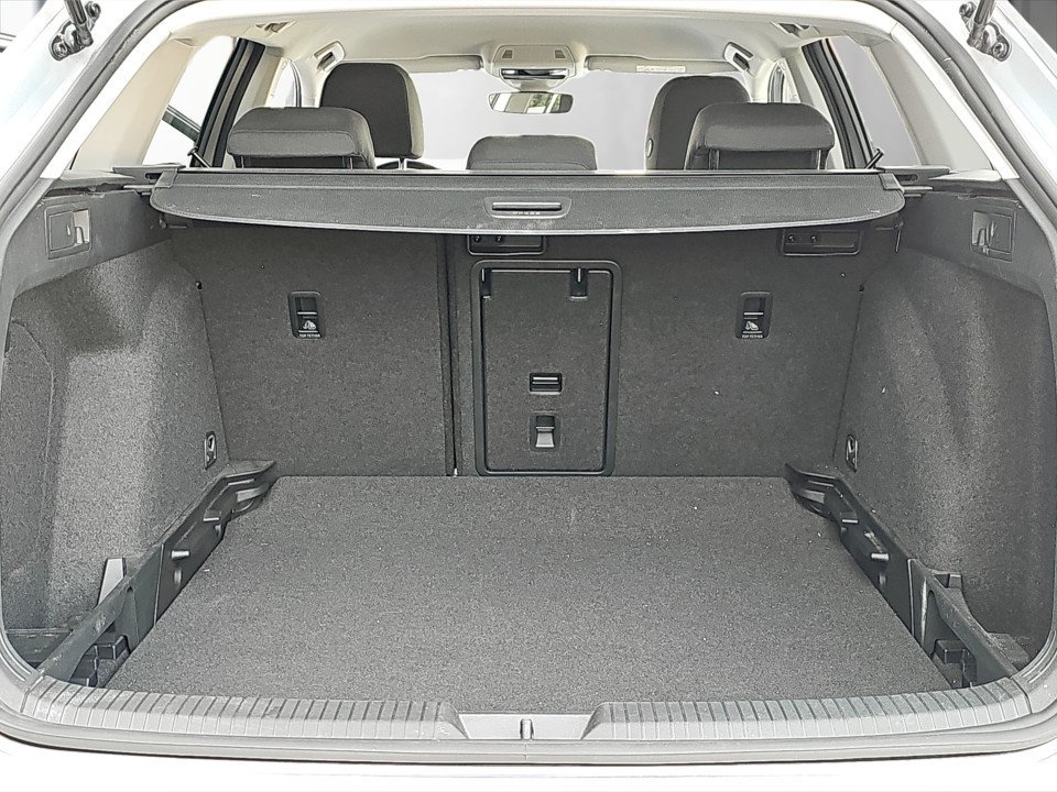 VW Golf VIII Variant 2.0 TDI Life | Bild 17 von 20