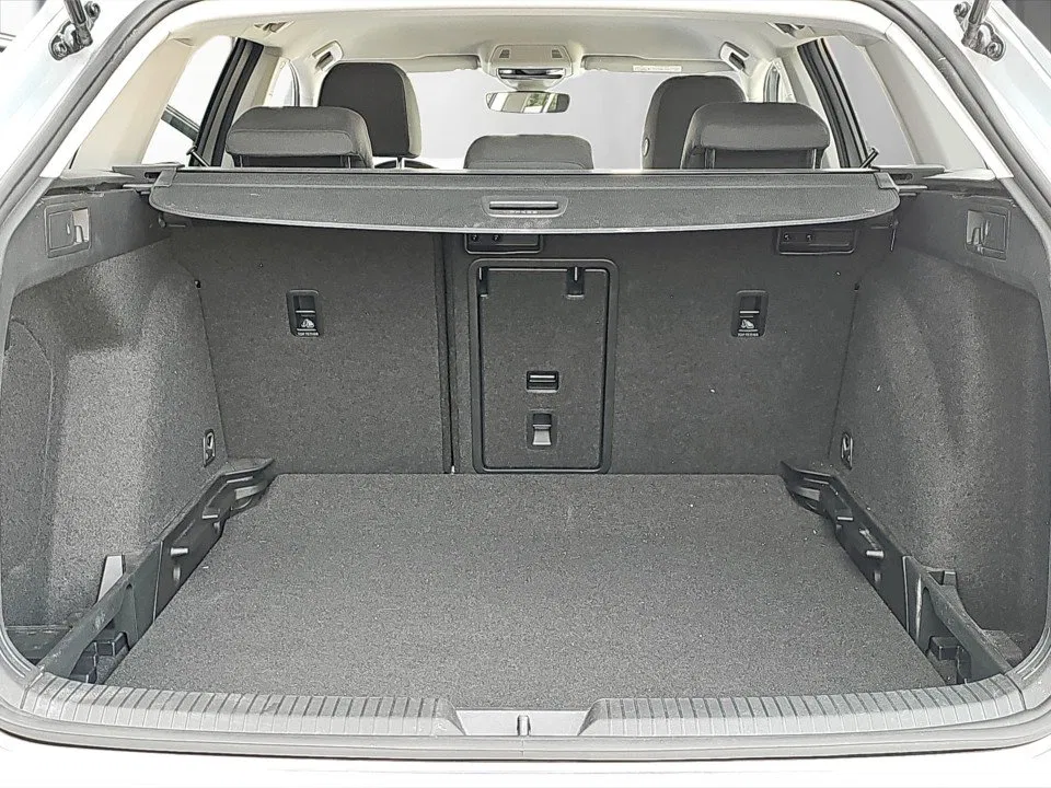 VW Golf VIII Variant 2.0 TDI Life | Bild 17 von 20