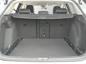 VW Golf VIII Variant 2.0 TDI Life | Thumbnail 17 von 20