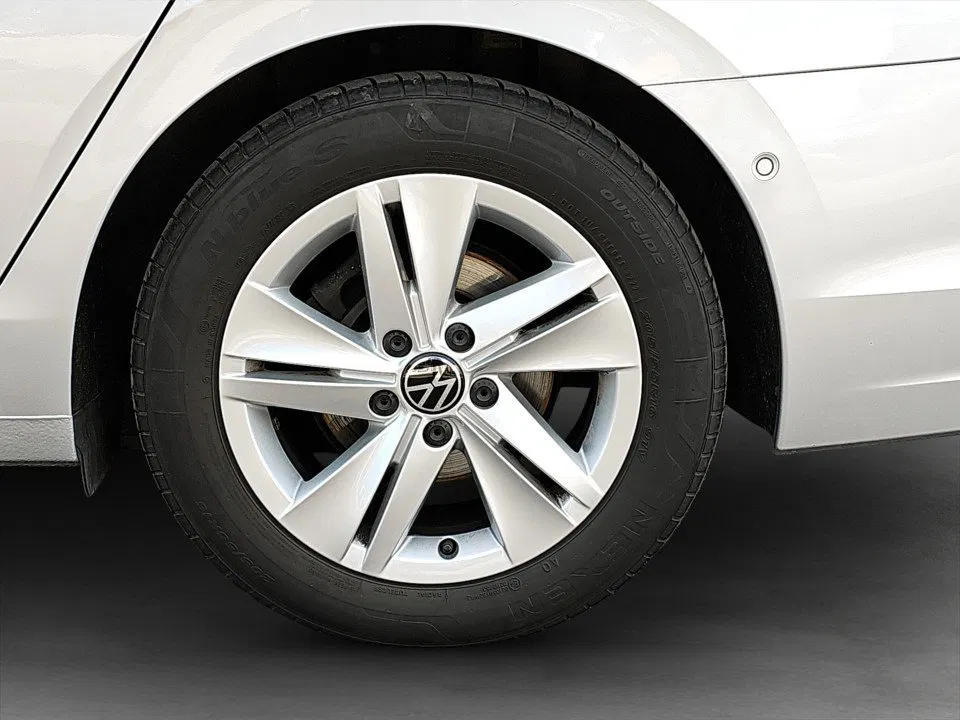 VW Golf VIII Variant 2.0 TDI Life | Bild 5 von 20