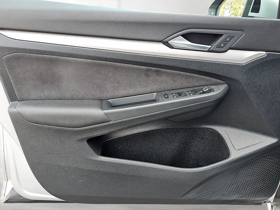 VW Golf VIII Variant 2.0 TDI Life | Bild 6 von 20