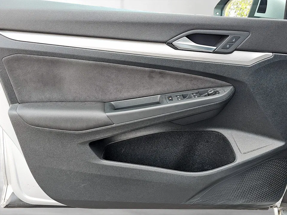 VW Golf VIII Variant 2.0 TDI Life | Bild 6 von 20