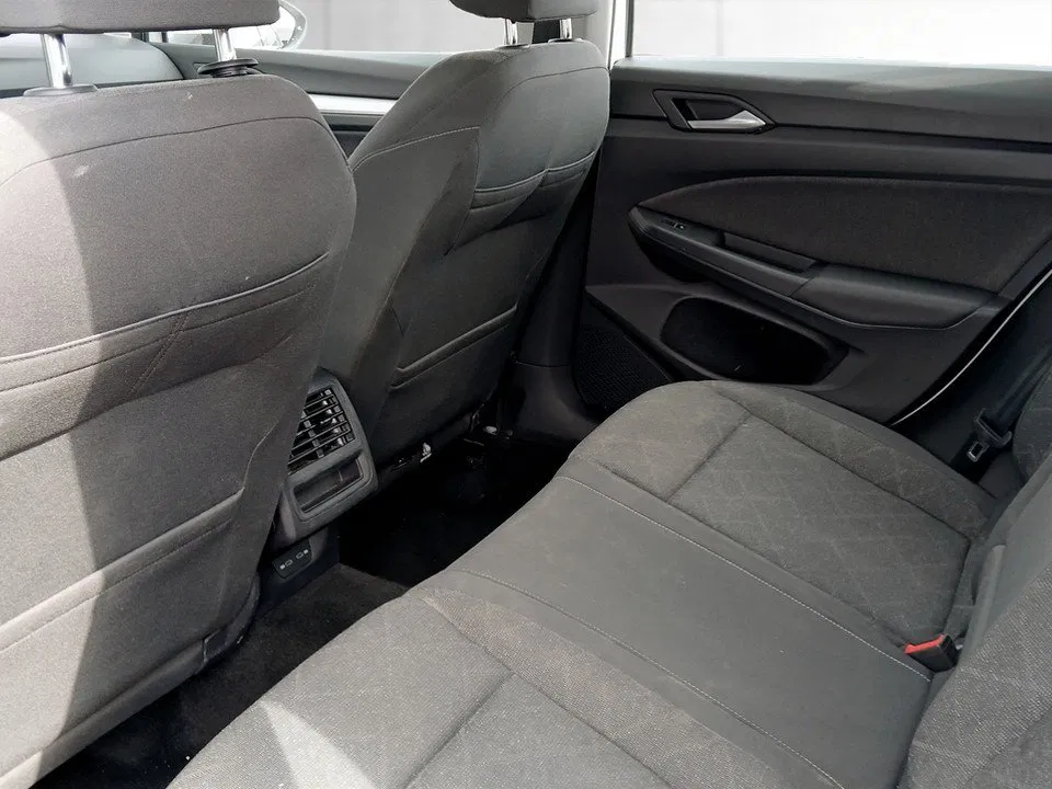 VW Golf VIII Var 2.0 TDI DSG Life | Bild 16 von 19