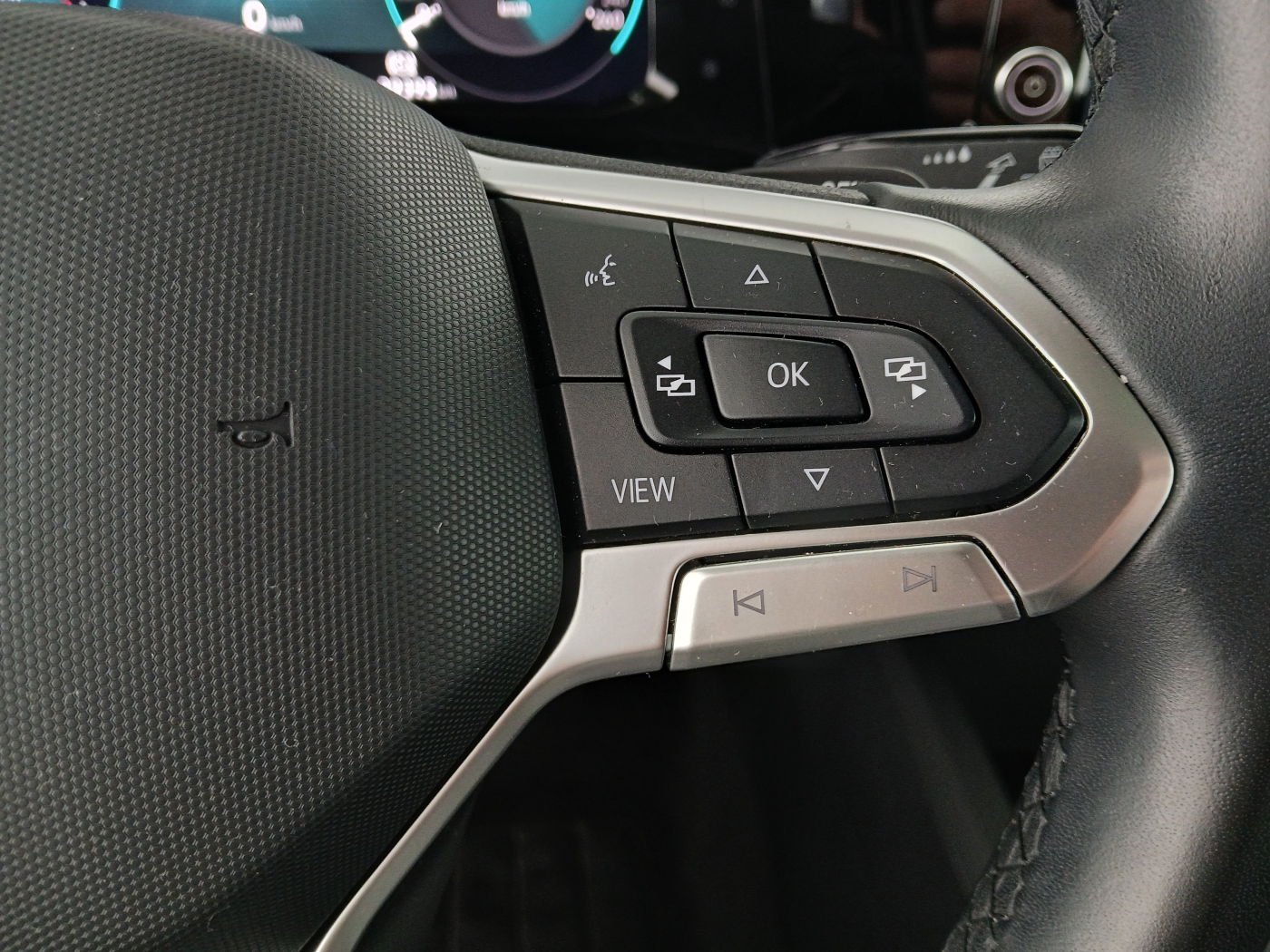 VW Golf VIII Variant 2.0 TDI Life | Bild 20 von 26