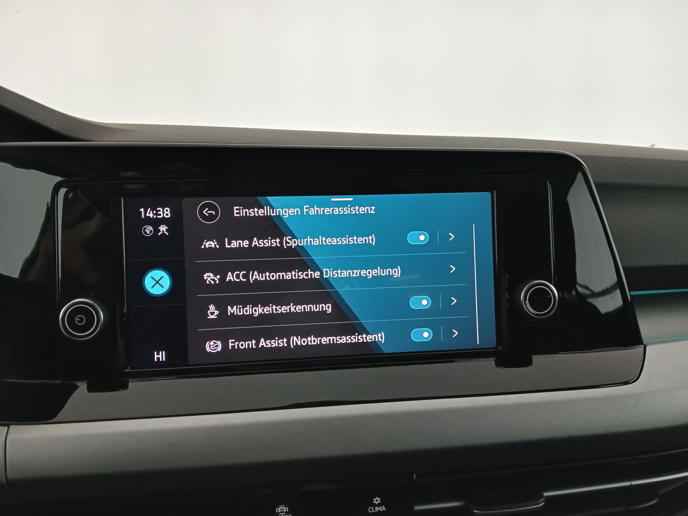 VW Golf VIII Variant 2.0 TDI Life | Bild 25 von 26