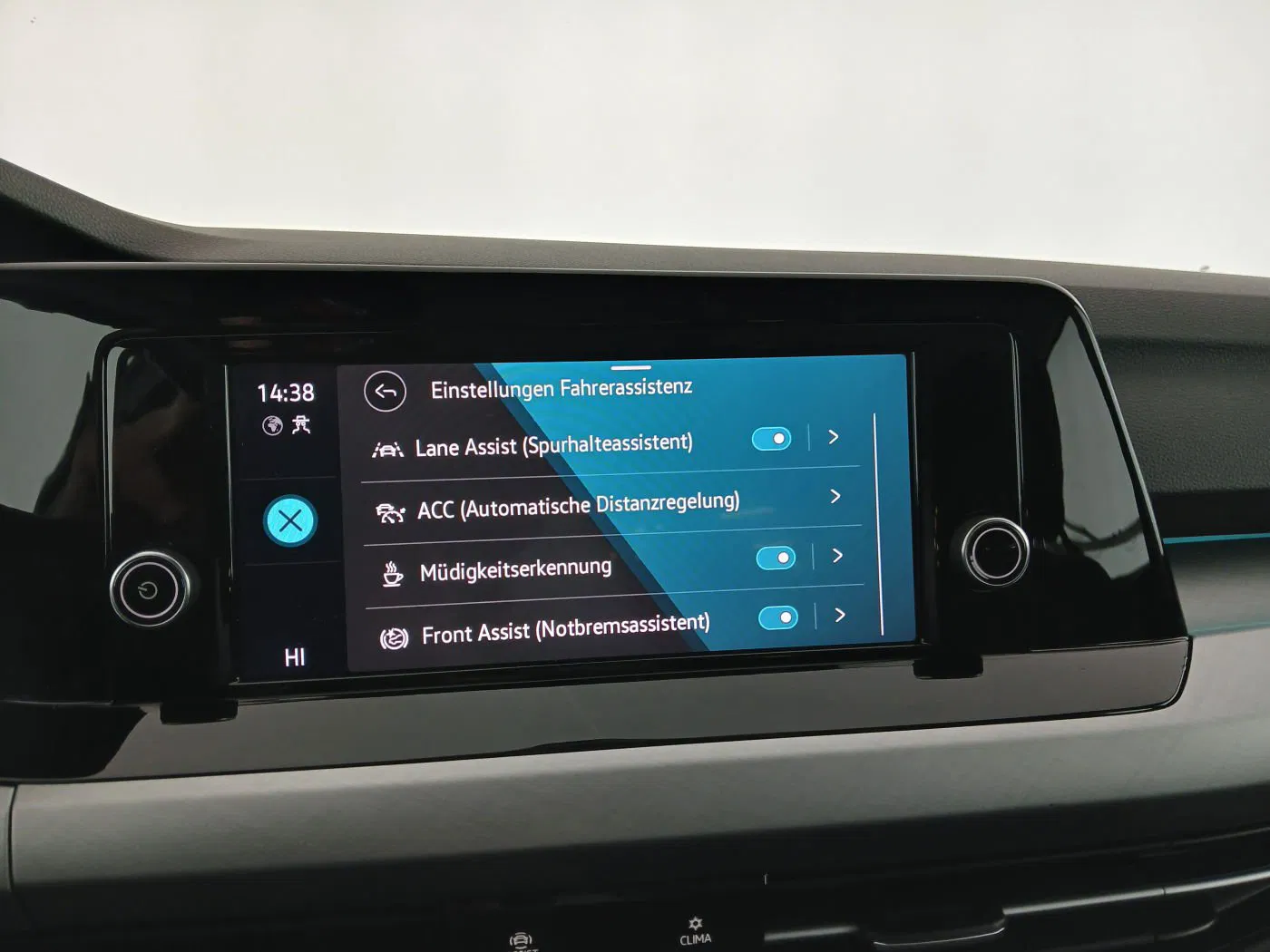 VW Golf VIII Variant 2.0 TDI Life | Bild 25 von 26