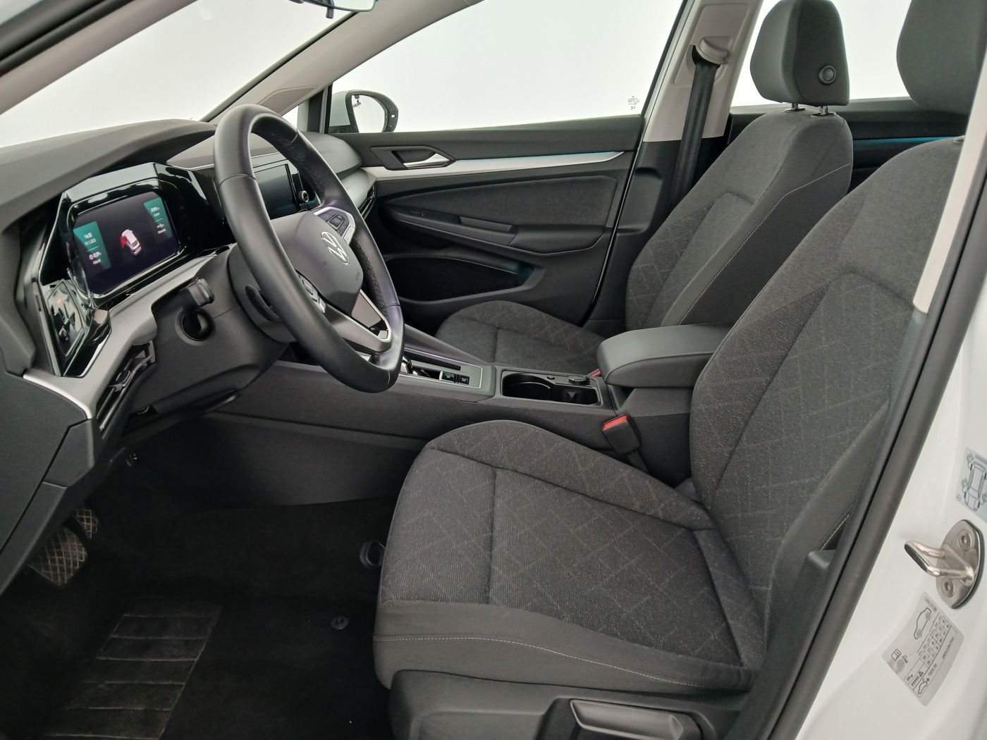 VW Golf VIII Variant 2.0 TDI Life | Bild 13 von 26