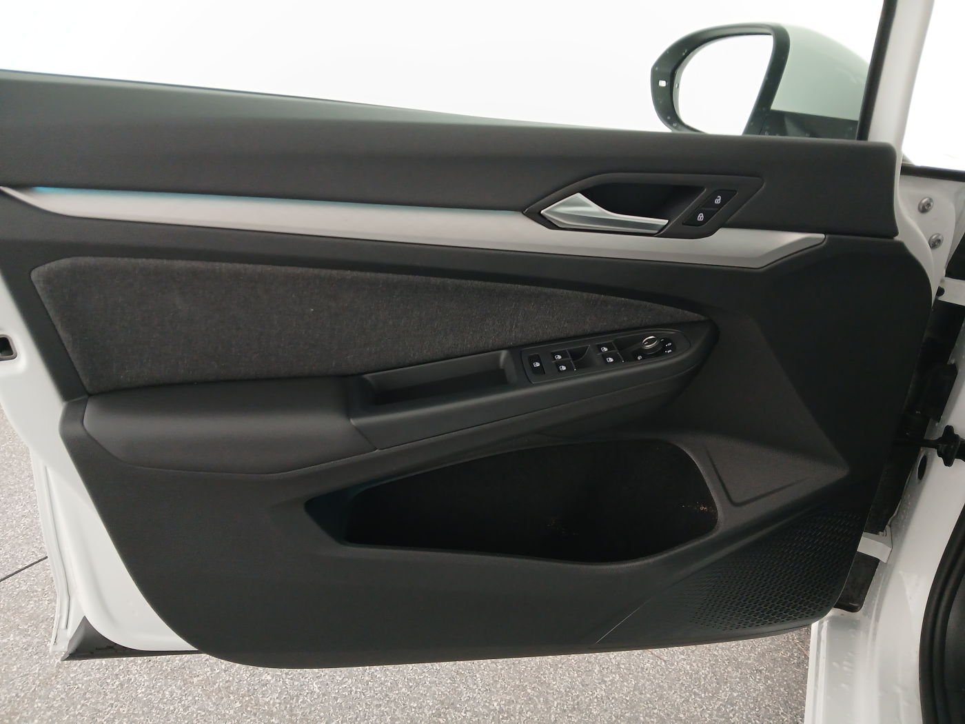 VW Golf VIII Variant 2.0 TDI Life | Bild 14 von 26