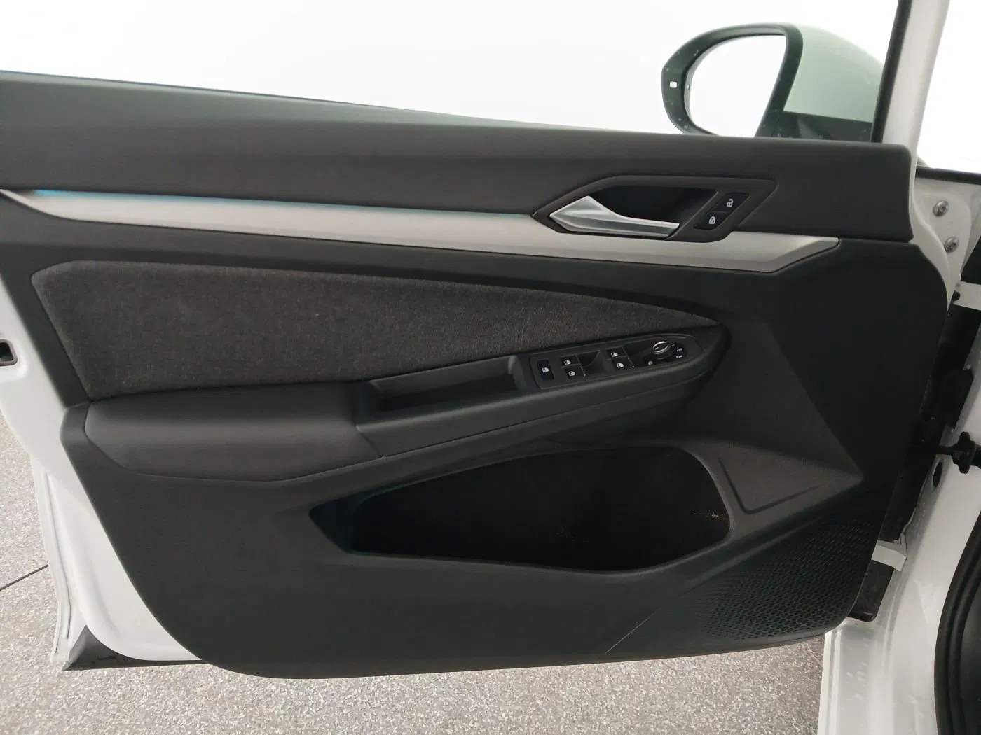 VW Golf VIII Variant 2.0 TDI Life | Bild 14 von 26