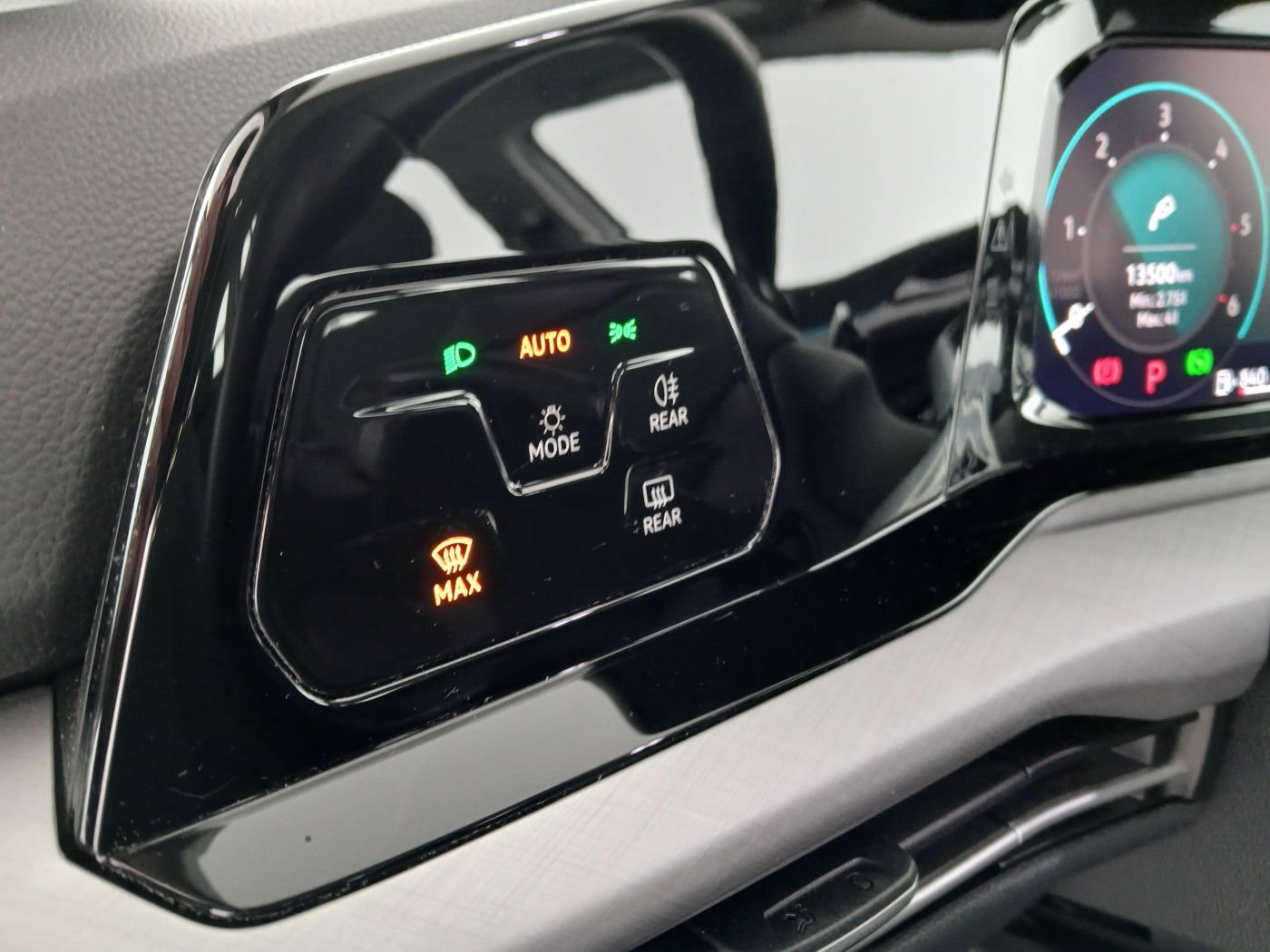 VW Golf VIII Variant 2.0 TDI Life | Bild 16 von 26