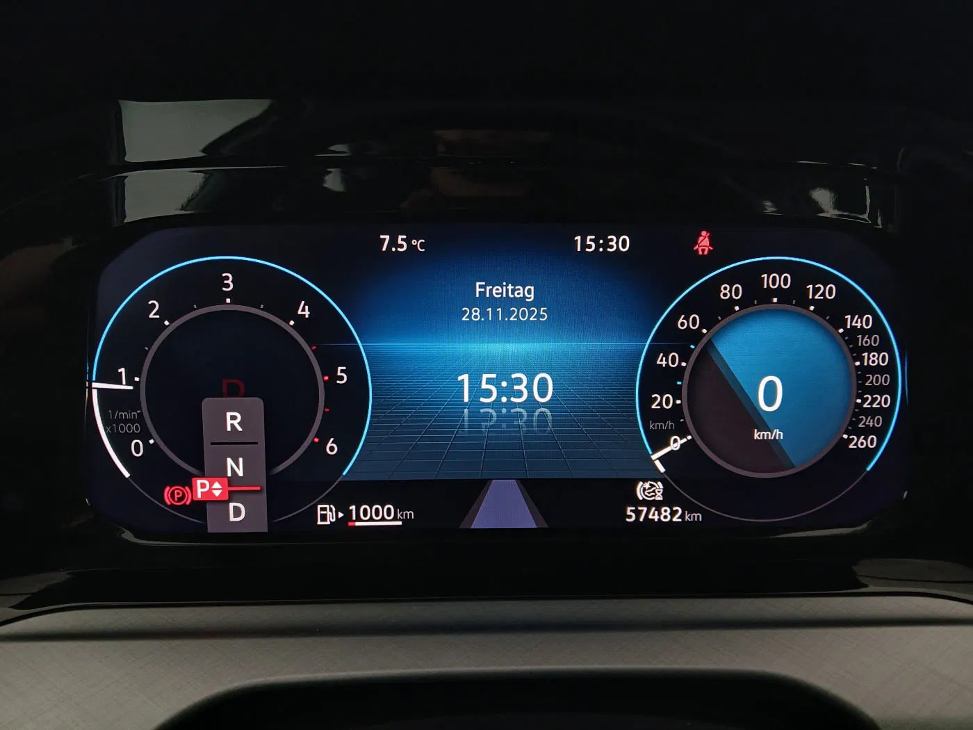 VW Golf VIII Variant 2.0 TDI Life | Bild 14 von 19