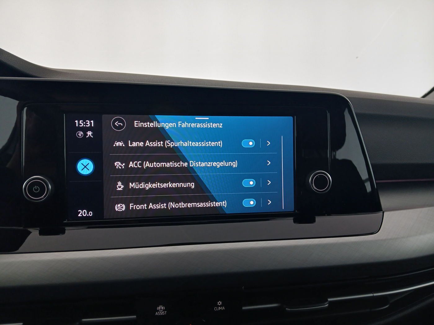 VW Golf VIII Variant 2.0 TDI Life | Bild 17 von 19