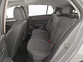 VW Golf VIII 1.5 eTSI W Life | Thumbnail 24 von 26