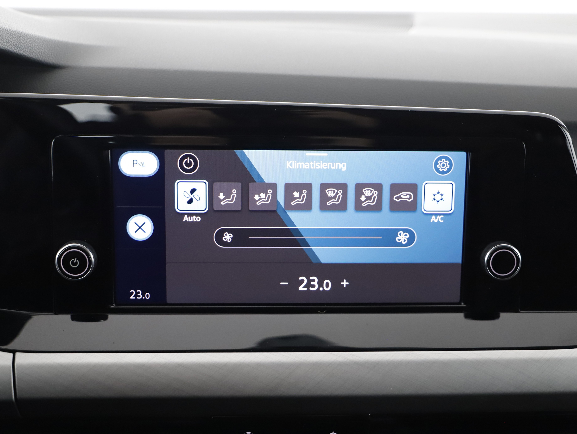 VW Golf VIII Variant 1.0 TSI Life | Bild 10 von 22