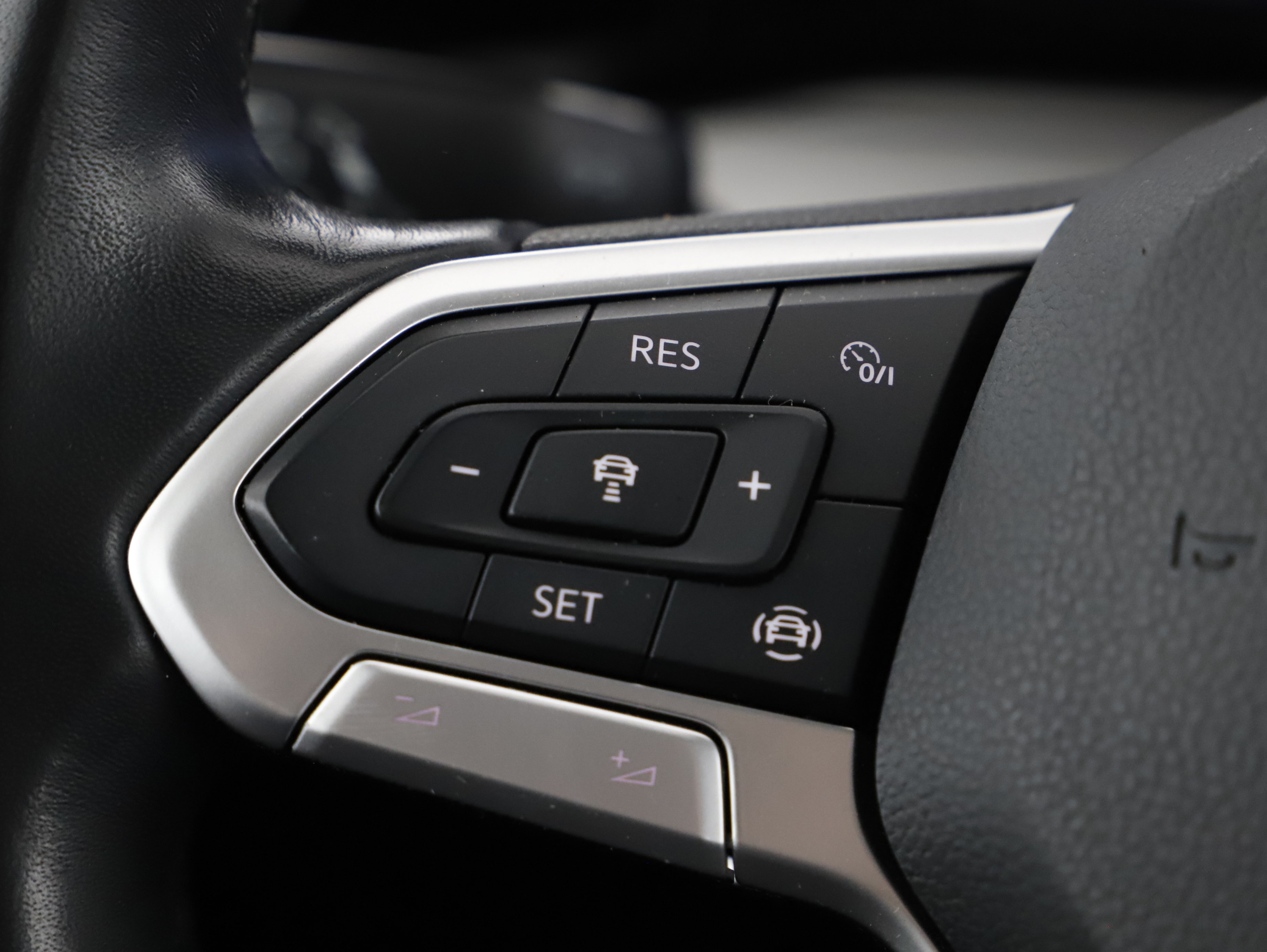 VW Golf VIII Variant 1.0 TSI Life | Bild 11 von 22