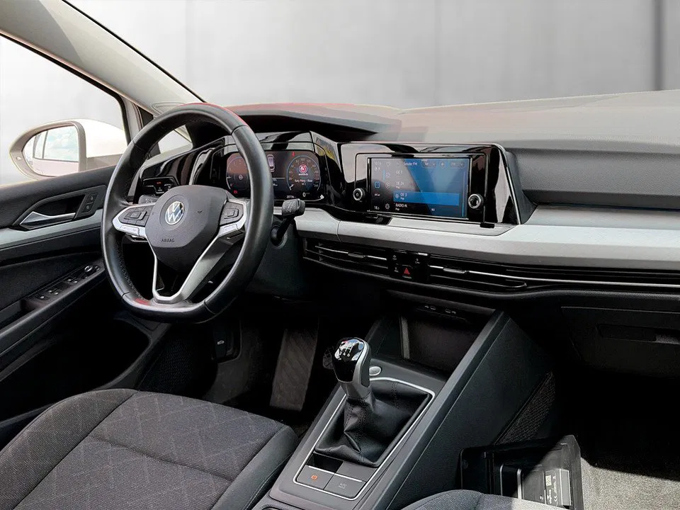 VW Golf VIII Variant 1.0 TSI Life | Bild 12 von 23