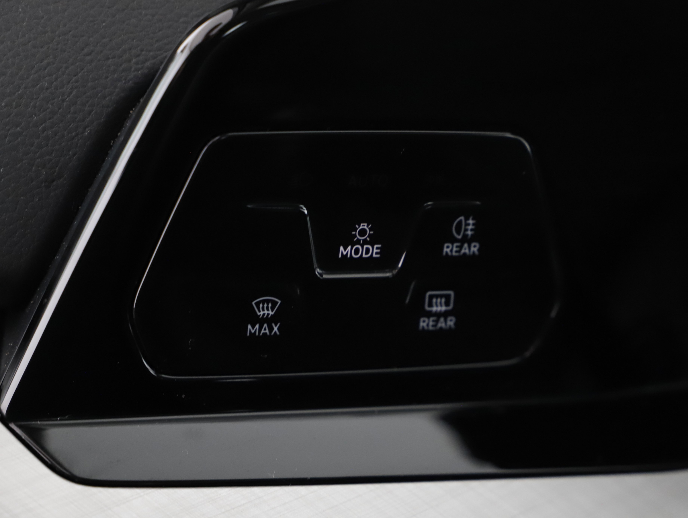 VW Golf VIII Variant 1.0 TSI Life | Bild 13 von 22