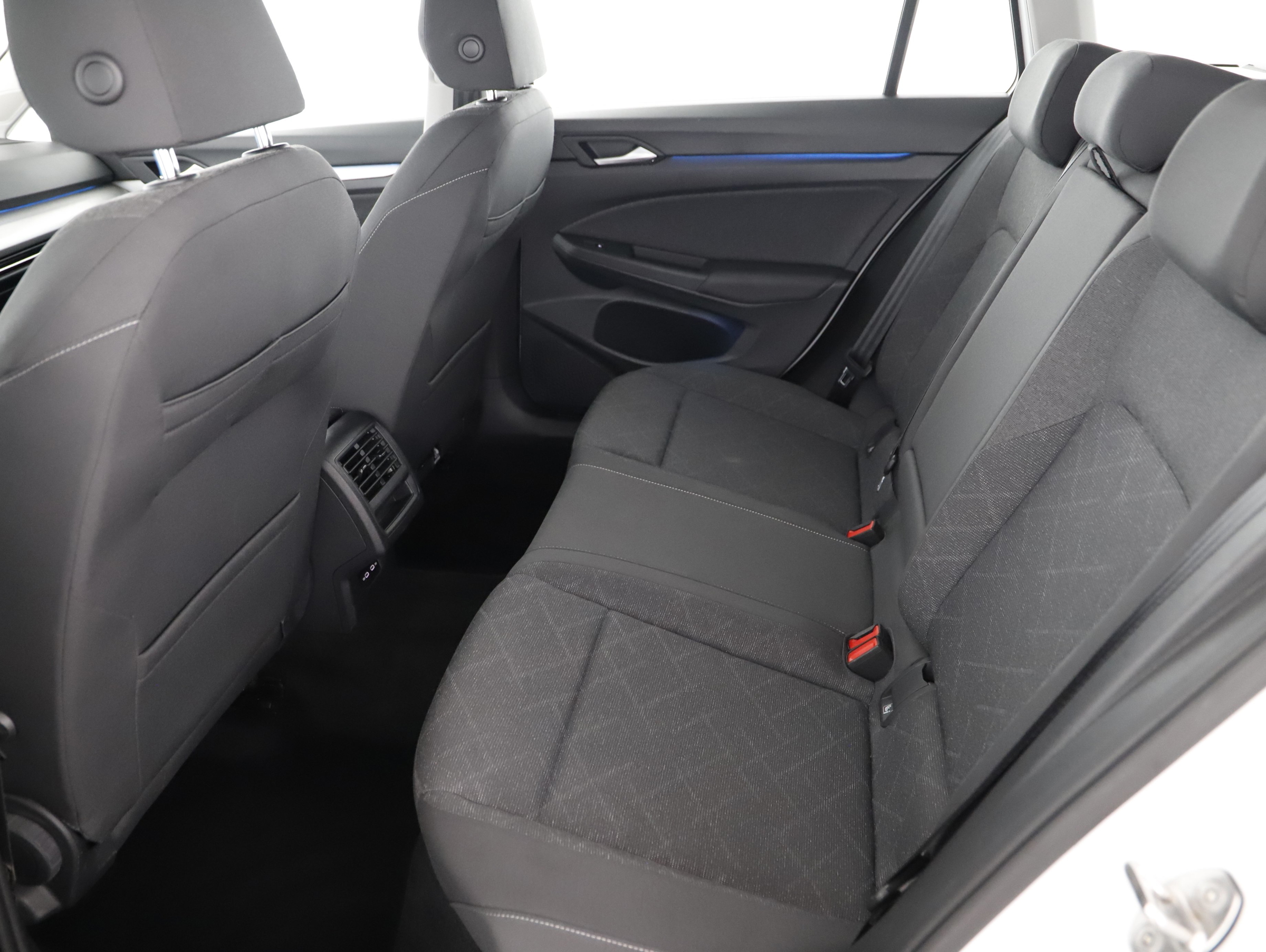 VW Golf VIII Variant 1.0 TSI Life | Bild 2 von 22