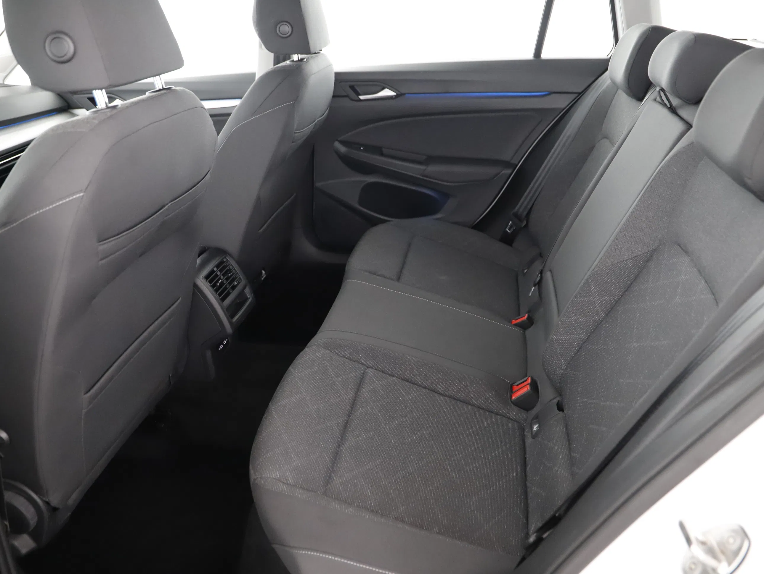 VW Golf VIII Variant 1.0 TSI Life | Bild 2 von 22