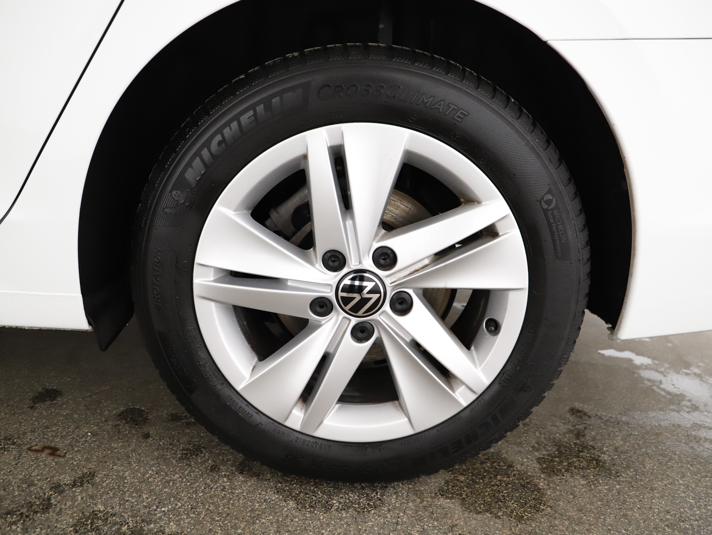 VW Golf VIII Variant 1.0 TSI Life | Bild 21 von 22