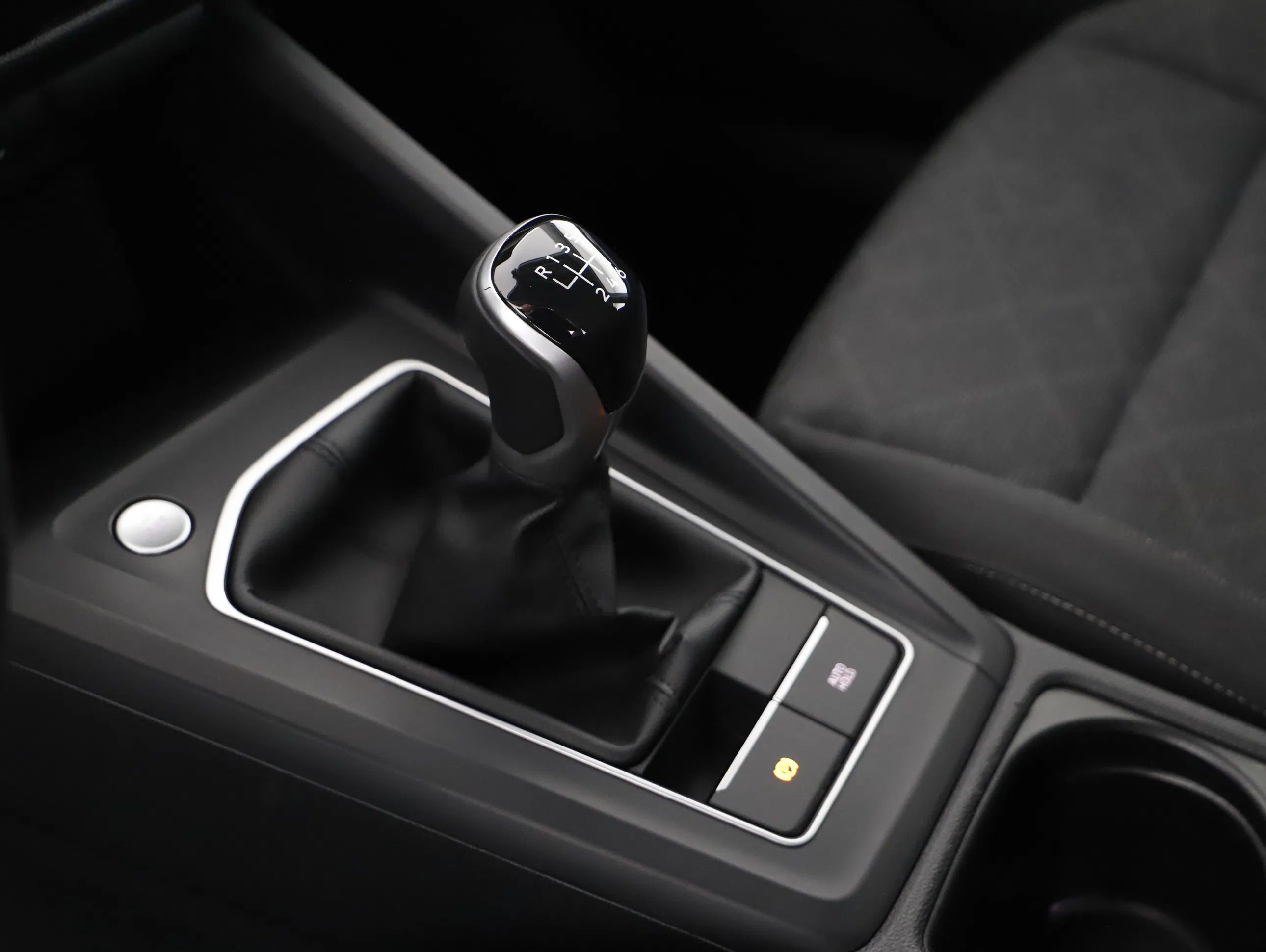 VW Golf VIII Variant 1.0 TSI Life | Bild 5 von 22