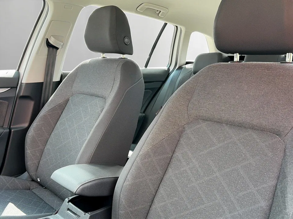 VW Golf VIII Variant 1.0 TSI Life | Bild 8 von 23