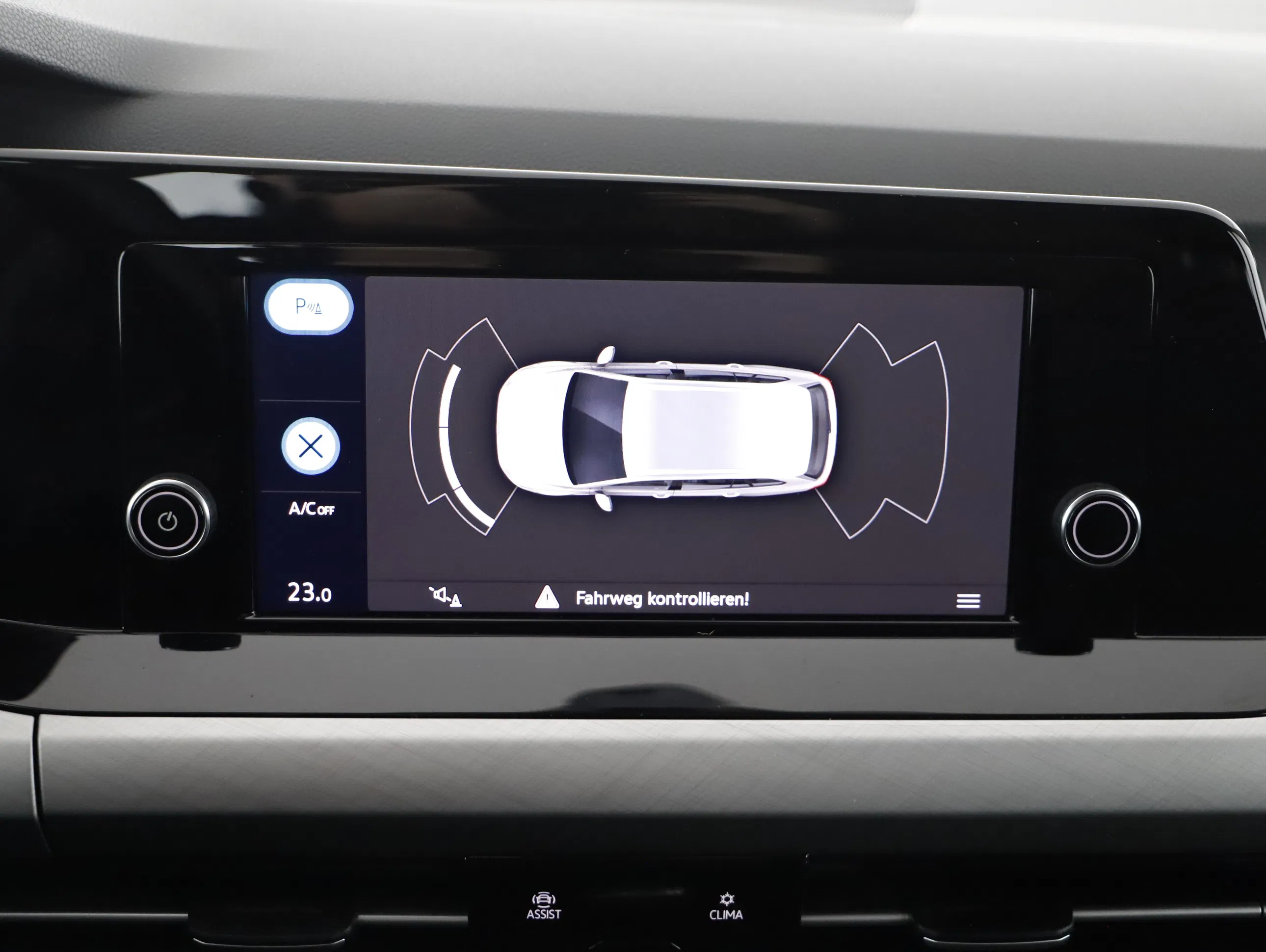 VW Golf VIII Variant 1.0 TSI Life | Bild 9 von 22