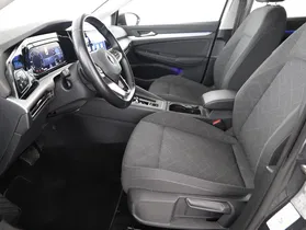 VW Golf VIII Variant 2.0 TDI Life | Thumbnail 1 von 21