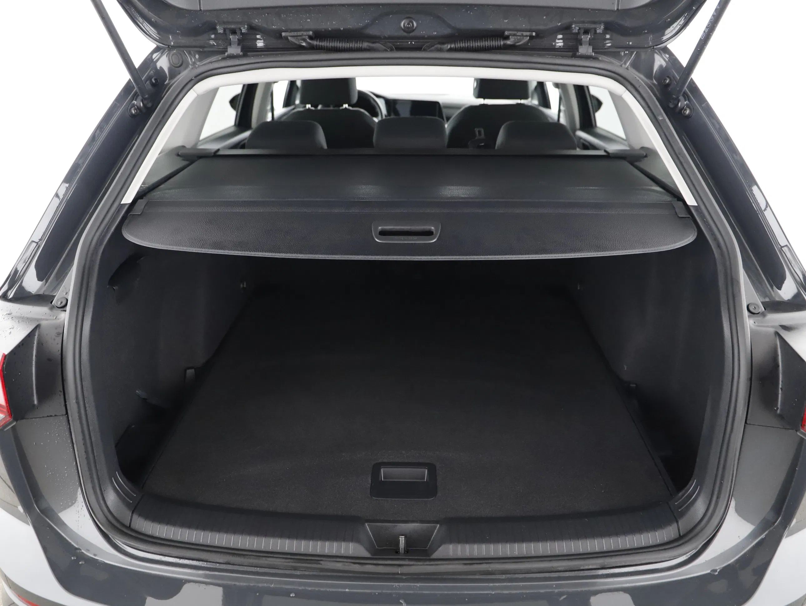 VW Golf VIII Variant 2.0 TDI Life | Bild 16 von 21