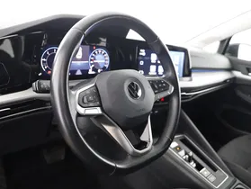 VW Golf VIII Variant 2.0 TDI Life | Thumbnail 4 von 21