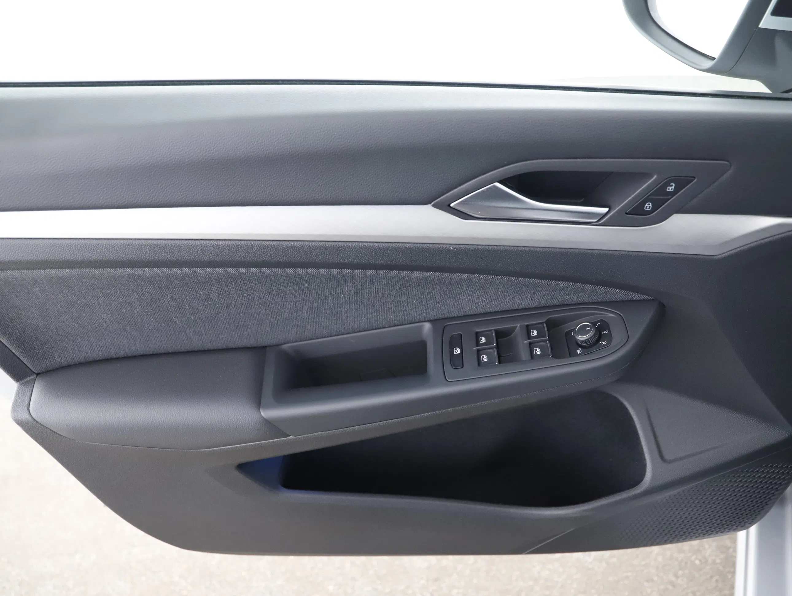 VW Golf VIII Var. 2.0TDI Life DSG | Bild 11 von 26