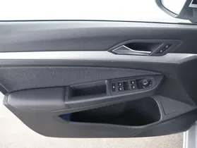 VW Golf VIII Var. 2.0TDI Life DSG | Thumbnail 11 von 26