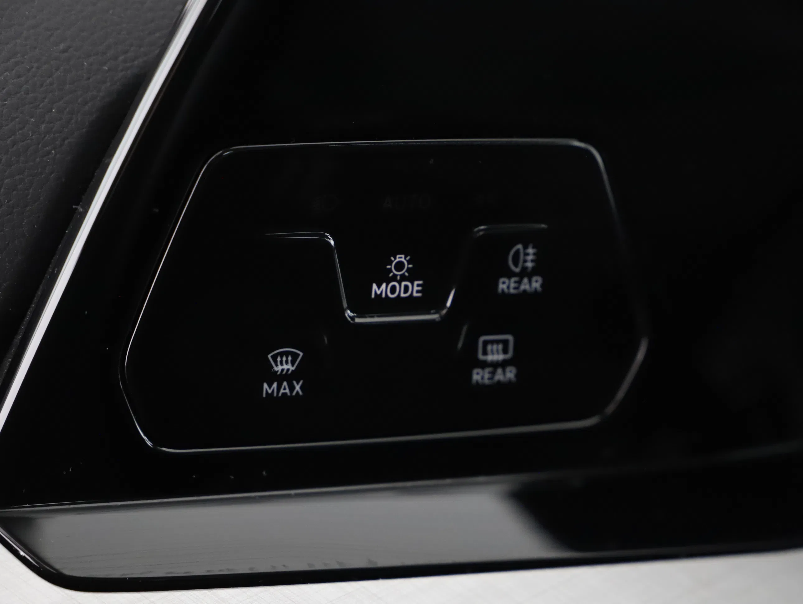 VW Golf VIII Var. 2.0TDI Life DSG | Bild 13 von 26