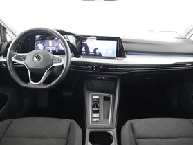 VW Golf VIII Var. 2.0TDI Life DSG | Thumbnail 15 von 26