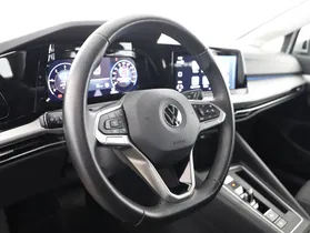 VW Golf VIII Var. 2.0TDI Life DSG | Thumbnail 17 von 26